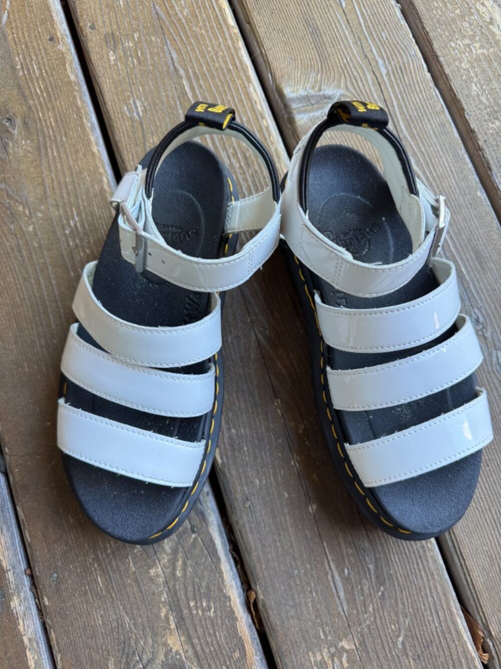 DR. MARTENS - AIR WAIR - BLAIRE - WHITE PATENT LEATHER SANDALS in Women's Size 7